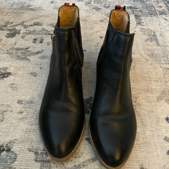 Tommy Hilfiger leather chelsea boots - Picture 1 of 4